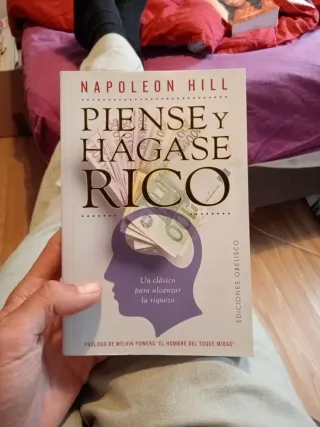 Piense y hágase rico (Spanish Edition)