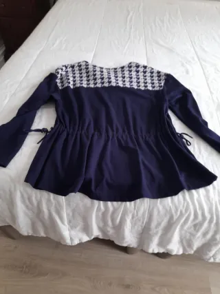 Jersey fino Purificación García azul y blanco