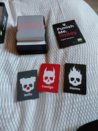 Gioco di carte Punish Me, Daddy