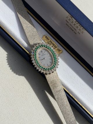 OMEGA ORO 18K DIAMANTES Y ESMERALDAS