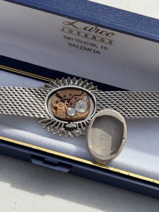 OMEGA ORO 18K DIAMANTES Y ESMERALDAS