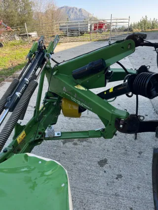 Maquinaria agrícola.  Secadora y recogedor.