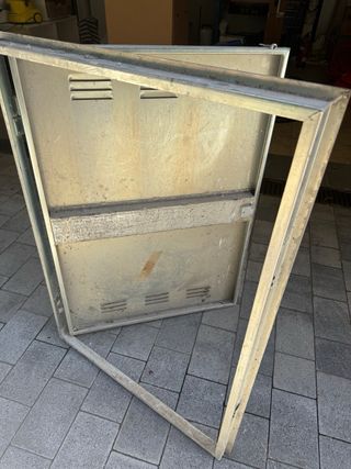 Puerta registro hierro galvanizado 75x105