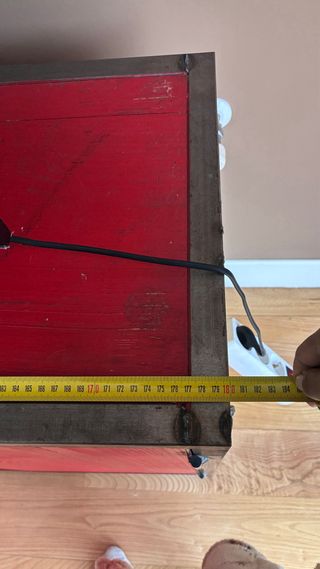 Estantería hierro y madera roja