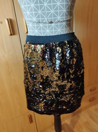 Minifalda lentejuelas negro/dorado Talla M
