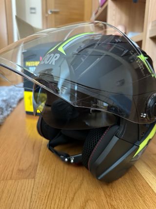Casco Moto Negro y Amarillo