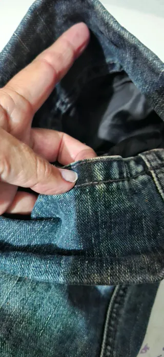 Pantalón de moto azul y negro