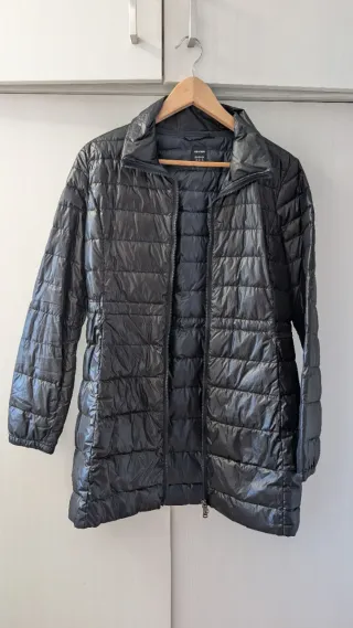 Chaqueta acolchada larga mujer negra