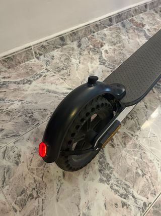 Xiaomi Mi Essential Patinete Eléctrico