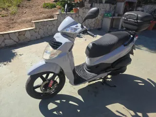 SYM 200 año 2005