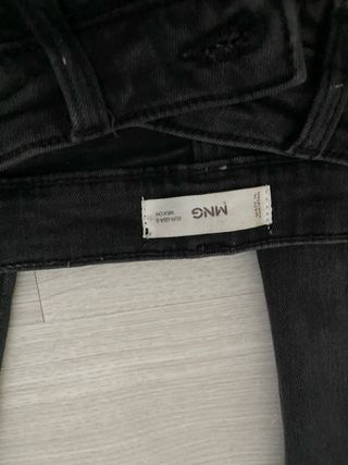 Pantalones negros flare