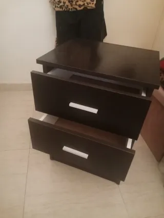 Canapé abatible 1.05,1.90 + mesita de noche