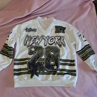 Conjunto camiseta y pantalón verde