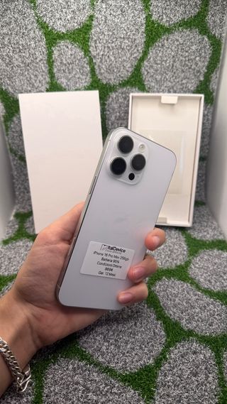 iPhone 16 Pro Max 256gb silver - Batt 95%