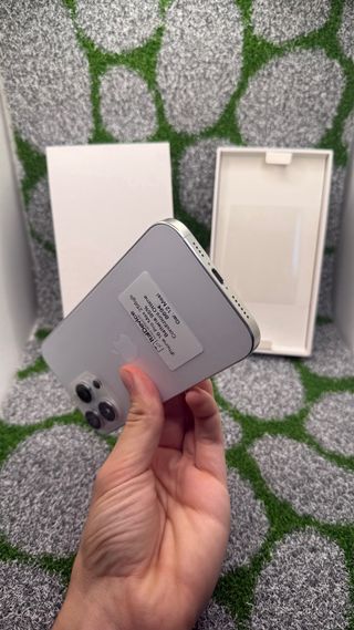 iPhone 16 Pro Max 256gb silver - Batt 95%