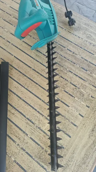 Cortasetos Bosch AHS 45-16