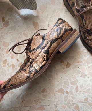 Zapatos piel serpiente cordones