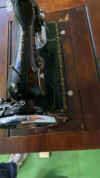 Máquina de coser ALFA antigua de pedal