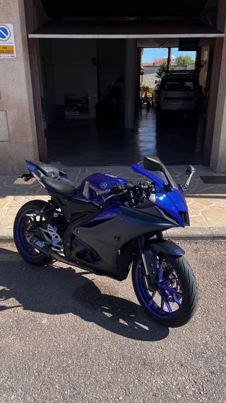 Yamaha YZF R125 Negra/Azul