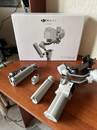DJI RS 4 Mini Combo Estabilizador