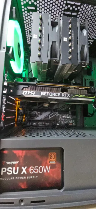 PC GAMING RTX 2080 / i5 9600k / 16GB DDR4 / 512GB
