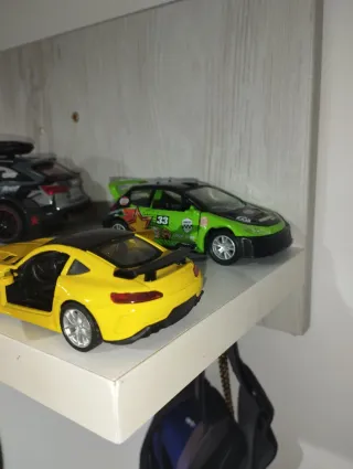 Coches a escala metálicos 1:24 – buen estado (pack