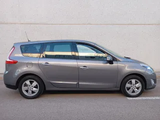 Renault Grand Scenic 2010