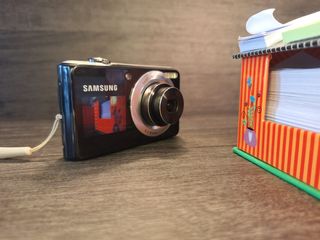 Samsung TL205 Cámara Digital Doble Pantalla