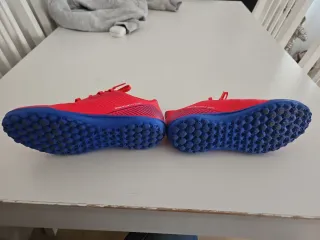 Zapatillas Fútbol Rojas y Azules