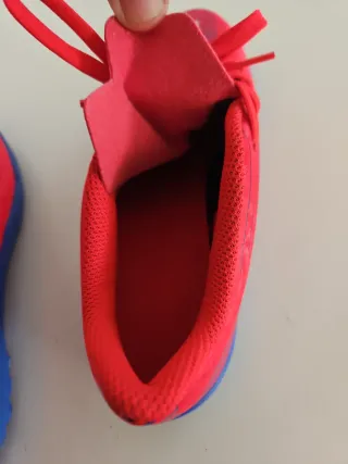 Zapatillas Fútbol Rojas y Azules