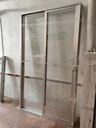 Ventana y balconera con persiana incluida