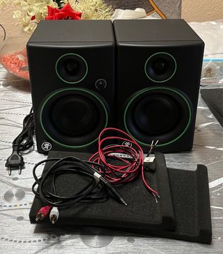 Monitores de Estudio Mackie CR4 Nuevos con Caja