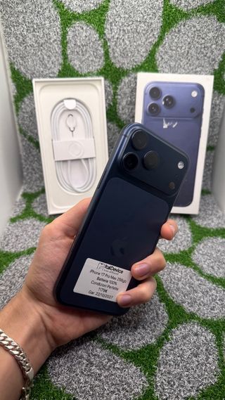 iPhone 17 Pro Max 256GB Blu - Perfetto Stato