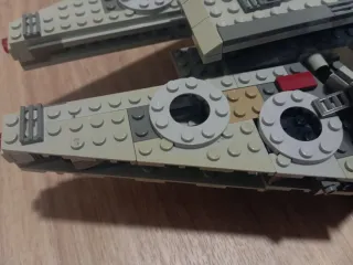 Lego Halcón Milenario 75105