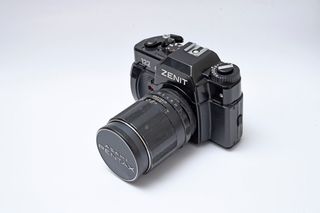 Cámara Zenit 122 + Objetivo Pentax Takumar 135mm