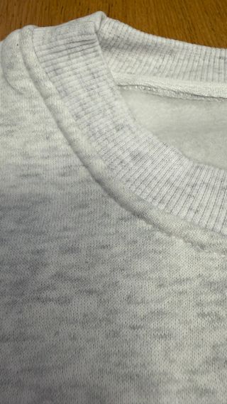 Sudadera Levi's chica gris y roja