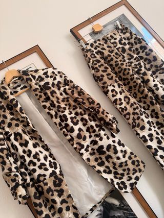 Traje ASOS Leopardo Chaqueta y Pantalón