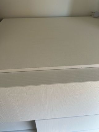 Cómoda alta y mesita auxiliar madera