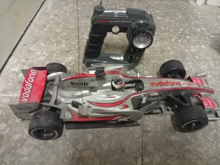 Coches RC Fernando Alonso Vodafone y Nikko