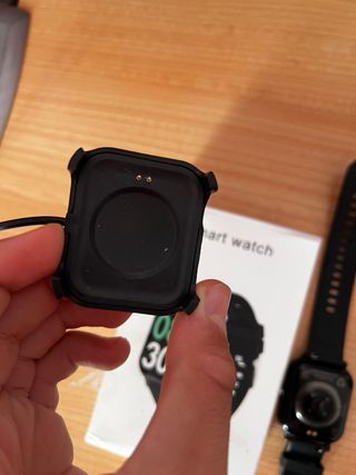 Smartwatch Negro con Cargador