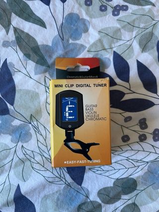 Ukelele Cahaya ( con afinador)