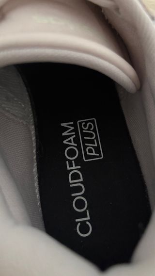 Zapatillas Adidas Moradas y Blancas