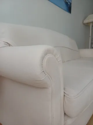 Sofá blanco crudo con funda de tela