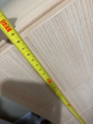Cómoda de madera con cajones