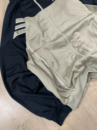 Chaqueta Adidas Beige y Negra vintage 90s