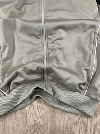 Chaqueta Adidas Beige y Negra vintage 90s