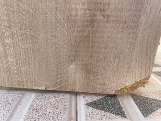 Mueble recibidor de madera y espejo