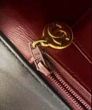 Borsa Chanel Maxi logo Jumbo Pelle Nera Oro