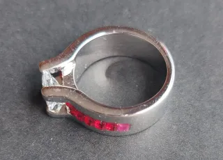 Anillo de acero inoxidable con Circonita