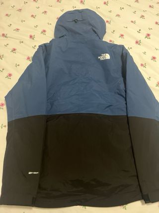 Abrigo The North Face Azul y Negro
